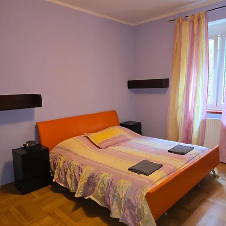 Spacious Two-room In Appartamento